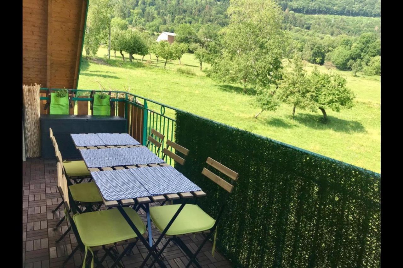 The Green Fee Close To The Golf Course And 5 Minutes From The Lake ジエ エクステリア 写真