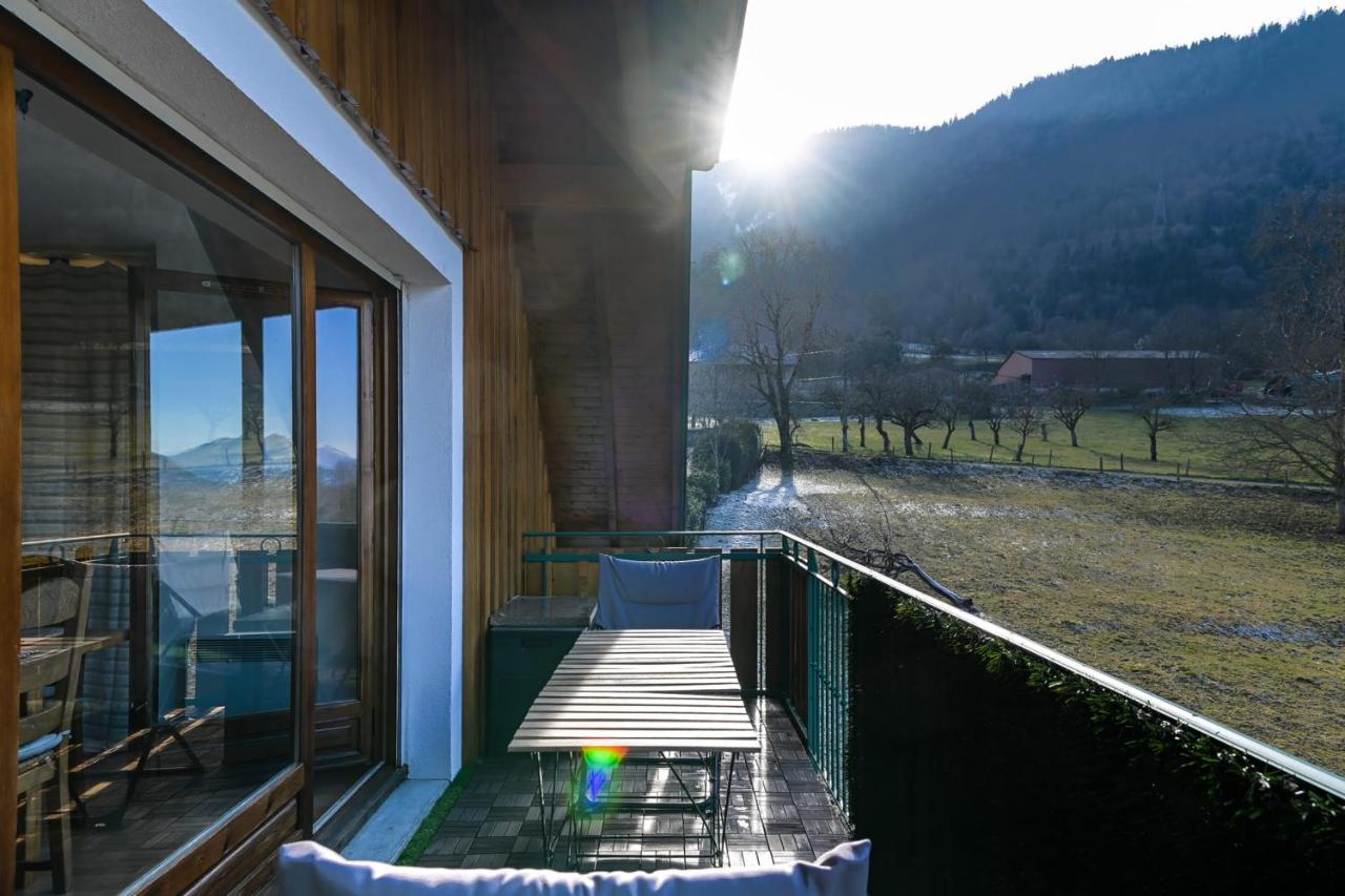 The Green Fee Close To The Golf Course And 5 Minutes From The Lake ジエ エクステリア 写真