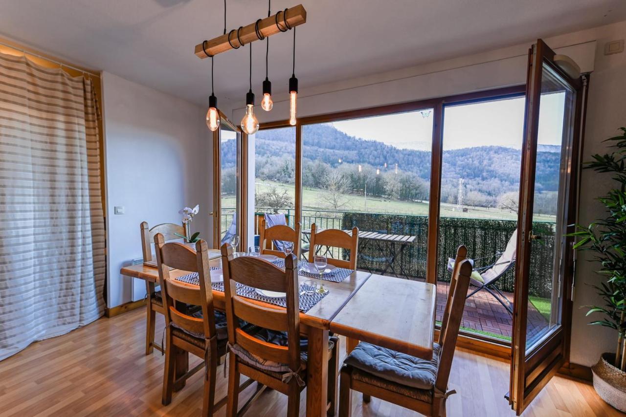 The Green Fee Close To The Golf Course And 5 Minutes From The Lake ジエ エクステリア 写真